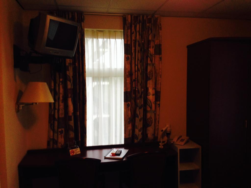 Hotel Pax Арнем Экстерьер фото